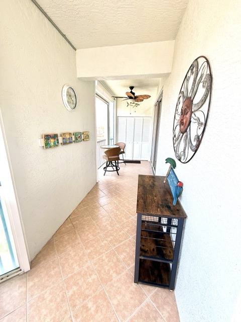 Hallway to lanai